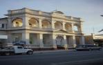 <span class="caption-caption">Bank of New South Wales, Charters Towers</span>, 1986. <br />Slide by <span class="caption-publisher">Michael Keniger</span>, collection of <span class="caption-contributor">University of Queensland Library</span>.