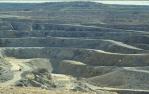 <span class="caption-caption">Open cut copper mine, Mount Morgan</span>, 1986. <br />Slide by <span class="caption-publisher">Michael Keniger</span>, collection of <span class="caption-contributor">University of Queensland Library</span>.