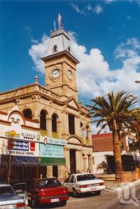 <span class="caption-caption">Warwick Town Hall</span>, 2003. <br />Photograph, collection of <span class="caption-contributor">John Young</span>.