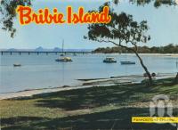<span class="caption-caption">Pumicestone Channel</span>, 1975. <br />Postcard folder by <span class="caption-publisher">Bernard Kuskopf</span>, collection of <span class="caption-contributor">Centre for the Government of Queensland</span>.