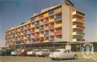 <span class="caption-caption">Lennon's Broadbeach Hotel</span>, c1958. <br />Postcard by <span class="caption-publisher">Murray Views Pty Ltd</span>, collection of <span class="caption-contributor">John Young</span>.