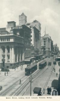 <span class="caption-caption">Queen Street looking south towards Victoria Bridge, Brisbane</span>, c1938. <br />Postcard folder by <span class="caption-publisher">Sydney G Hughes Pty Ltd</span>, collection of <span class="caption-contributor">Centre for the Government of Queensland</span>.