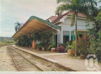 <span class="caption-caption">The exotic fern lined Kuranda Railway Station</span>, c1962. <br />Postcard folder by <span class="caption-publisher">Unknown Publisher</span>, collection of <span class="caption-contributor">Centre for the Government of Queensland</span>.