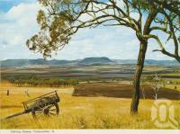 <span class="caption-caption">Darling Downs, Toowoomba</span>, c1965. <br />Postcard folder by <span class="caption-publisher">Murray Views Pty Ltd</span>, collection of <span class="caption-contributor">Centre for the Government of Queensland</span>.