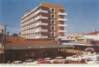 <span class="caption-caption">Lennons Hotel, Ruthven Street, Toowoomba</span>, c1960. <br />Postcard folder by <span class="caption-publisher">Murray Views Pty Ltd</span>, collection of <span class="caption-contributor">Centre for the Government of Queensland</span>.
