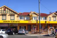 <span class="caption-caption">Country Club Hotel, Stanthorpe</span>, 2009. <br />Digital image, collection of <span class="caption-contributor">Centre for the Government of Queensland MS</span>.