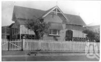 <span class="caption-caption">St Elmo Guest House, Second Avenue, Sandgate</span>, c1930s-c1940s. <br />Photographic collection, <span class="caption-contributor">Queensland State Archives</span>.