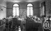 <span class="caption-caption">Dining Room, Grand Hotel, Atherton</span>, c1930s-c1940s. <br />Photographic collection, <span class="caption-contributor">Queensland State Archives</span>.