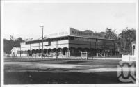<span class="caption-caption">Ravenshoe Hotel</span>, c1930s-c1940s. <br />Photographic collection, <span class="caption-contributor">Queensland State Archives</span>.