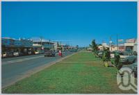 <span class="caption-caption">Eighth Avenue, Home Hill</span>, c1970-2000. <br />Postcard, collection of <span class="caption-contributor">Murray Views Collection</span>.