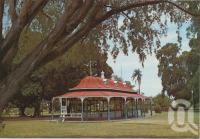 <span class="caption-caption">Lissner Park showing Boer War Memorial Kiosk, Charters Towers</span>, c1970-2000. <br />Postcard, collection of <span class="caption-contributor">Murray Views Collection</span>.