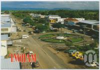 <span class="caption-caption">Lannercost Street showing the Memorial Roundabout, Ingham</span>, c1970-2000. <br />Postcard, collection of <span class="caption-contributor">Murray Views Collection</span>.