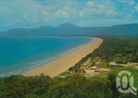 <span class="caption-caption">Four Mile Beach, Port Douglas</span>, c1966. <br />Postcard by <span class="caption-publisher">Murray Views Pty Ltd</span>, collection of <span class="caption-contributor">Centre for the Government of Queensland</span>.