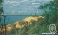 <span class="caption-caption">View, Hervey Bay</span>, 1963. <br />Postcard folder by <span class="caption-publisher">Viewpoint Productions</span>, collection of <span class="caption-contributor">Centre for the Government of Queensland</span>.