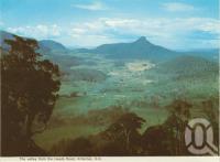 <span class="caption-caption">The valley from the Heads Road, Killarney</span>, 1984. <br />Postcard folder by <span class="caption-publisher">Murray Views Pty Ltd</span>, collection of <span class="caption-contributor">Centre for the Government of Queensland</span>.