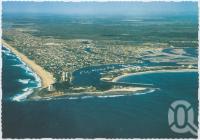 <span class="caption-caption">Kawana Waters, featuring Pt Cartwright and Boat Harbour</span>, c1970-2000. <br />Postcard, collection of <span class="caption-contributor">Murray Views Collection</span>.