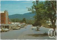 <span class="caption-caption">Grigg Street, Ravenshoe</span>, c1970-2000. <br />Postcard, collection of <span class="caption-contributor">Murray Views Collection</span>.