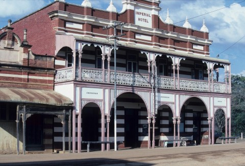 ravenswood queensland hotel queenslandplaces au reserved government rights copyright centre entrance steps brown front genre imperial